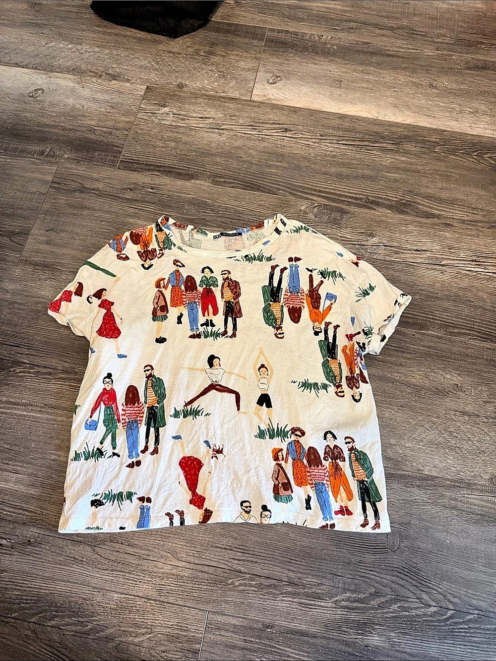 Zara Printed Short Sleeve Tee Size Medium